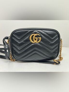 Gucci GG Marmont Shoulder Bag Matelasse Leather Small